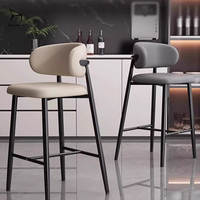Tabouret de bar en cuir de style simple du fabricant, avec dossier rembourré souple, hauteur optionnelle 65 cm ou 75 cm, pour usage intérieur