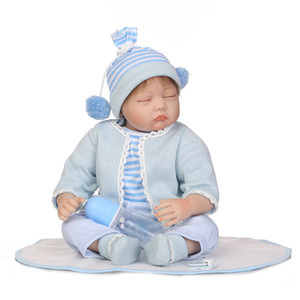 Muñeco Reborn de Niño YOURBRAND con Cejas Naturales Rubias Finas, Cabeza de Silicona, Torso Relleno de Algodón, Regalo Decorativo - Product Image 6