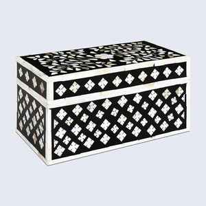 Caja de joyería rectangular duradera moderna con incrustaciones de hueso MDF hecha a mano de primera calidad, organizador decorativo para anillos, accesorios para uso doméstico y hotelero - Product Image 1