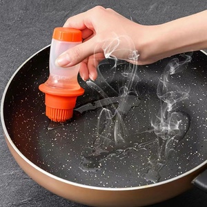 Japanese Style Household Oil Brush Kitchen <b>Press</b> Type High Temperature Resistant Barbecue Bottle Oil Plaster - Product Image 6
