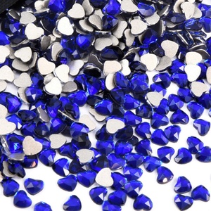 OLeeya K9 Strass fantaisie en forme de cœur pour nail art, en verre, non thermocollants, pour ongles et bijoux de luxe DIY, vente en gros - Product Image 3