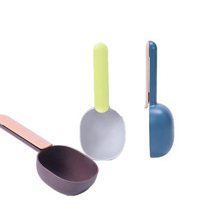 Pala de comida para perros y gatos de plástico ecológico y duradero al por mayor con mango de clip nueva herramienta de comida para mascotas para animales pequeños - Product Image 5