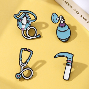 Medizinische Brosche: Gesundheitsversorgungsmittel, Stethoskop, Atemmaske, Metallabzeichen, Dekorative Artikel, Soft-Emaille-Anstecknadel - Product Image 2