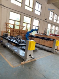 Brazo Robótico de Soldadura Láser de Metal Automático de 6 Ejes con Componentes de Motor Centrales y Equipado con Máquina de Soldadura CO2 o por Arco - Product Image 3