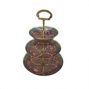 Soporte para Pasteles de Latón de 3 Niveles de Alta Calidad, Diseño Atractivo, Forma Redonda, al Precio Más Bajo - Product Image 1