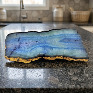 Plateau en pierre d'agate bleue avec bordure plaquée or, fait main, Feng Shui, cadeau d'affaires, plateau de service - Product Image 3