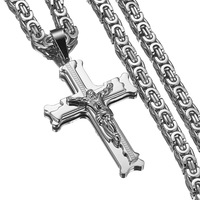 Chaîne byzantine en acier inoxydable bicolore plaqué or 18 carats Collier pendentif croix roi Chaîne Collier croix chrétien Jésus pour homme