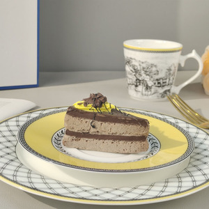 Factory Wholesale Modern Luxury Afternoon Tea Set Ceramic Coffee Cup and Saucer with Gift Box - Product Image 4