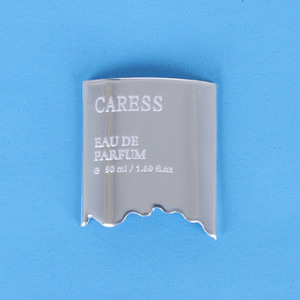 Etiquetas de Perfume Metálicas Personalizadas Jin Dui Dui, Etiquetas Curvas de Aleación de Zinc para Botellas de Eau de Parfum, Impresión Serigráfica - Product Image 2