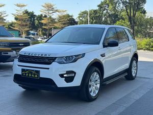 Land Rover <span class=keywords><strong>Discovery</strong></span> <span class=keywords><strong>Sport</strong></span> 2.0T SUV Usada de <span class=keywords><strong>2019</strong></span>, Volante a la Izquierda, Interior Oscuro, Neumáticos R18, Asientos de Cuero, 4x4, Lujo, Tamaño Mediano, en Venta - Product Image 2