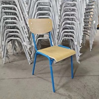 Chaise de formation scolaire avec siège en bois, tablette d'écriture et panier à livres en métal