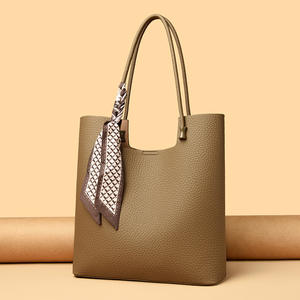 Bolso de Hombro Cruzado de Gran Capacidad para Mujer con Cadenas, Cierre de Cremallera, Correa Única, Bolso de Moda para el Día a Día, Venta al por Mayor - Product Image 4