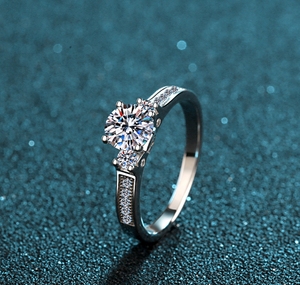 แหวนแต่งงานสีเงินสเตอริงของ S925แหวน0.8ct เพชรโมอิสสำหรับผู้หญิงคลาสสิกได้รับการรับรองจากโรงงานขายส่ง - Product Image 4