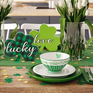 Venta al por mayor irlandés Lucky Blessed Love tréboles de madera artesanías trébol de madera bandeja escalonada signo para el Día de San Patricio decoración de la Mesa del hogar - Product Image 5