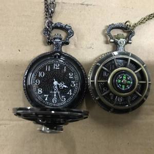 <span class=keywords><strong>Montre</strong></span> <span class=keywords><strong>à</strong></span> pendentif rétro creux avec chaîne de collier cadran ciel étoilé demi-<span class=keywords><strong>chasseur</strong></span> <span class=keywords><strong>montre</strong></span> de poche <span class=keywords><strong>à</strong></span> quartz avec boussole - Product Image 5