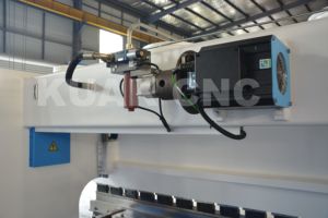 Alta seguridad 80Ton3200mm CNC Press Brake Rail Transit Press Break Machine Doblado Precio bajo 100 Ton - Product Image 6