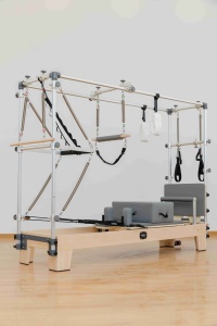 Lit de rééducation tout-en-un : la solution pour la remise en forme à domicile et la récupération post-partum. Le Reformer améliore la force et la flexibilité. - Product Image 2