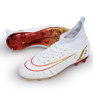 <span class=keywords><strong>Botas</strong></span> de fútbol de alta calidad para niños y niñas, con fondo dorado, competición de uñas, entrenamiento deportivo para estudiantes al aire libre - Product Image 2