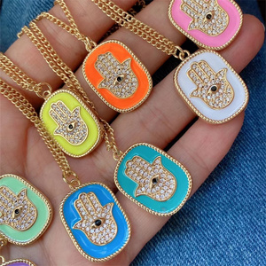 Collana di Alta Qualità Placcata in Oro 18K con Ciondolo Mano di Hamsa Smaltata e Occhi Colorati Contro il Malocchio, Gioiello Protettivo per Donne, Novità - Product Image 3