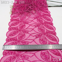 Dentelle brodée en tulle rose vif de 27 cm avec paillettes, idéale pour les robes