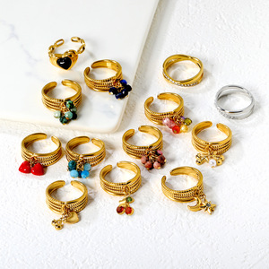 แหวนแฟชั่นสแตนเลสสตีลประดับพู่ปรับขนาดได้ ชุบทอง 18K ของขวัญเครื่องประดับสำหรับทุกเพศ - Product Image 1