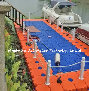 Plataforma de caballete flotante Puente de pontones/Plataforma flotante de esquí acuático Muelle flotante de plástico Barcos Pontón a la venta