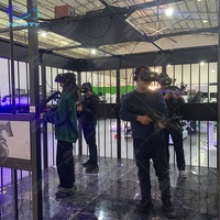 9D VR capsule spatiale VR simulateur de prise de vue 4 lunettes multijoueurs avec Cage