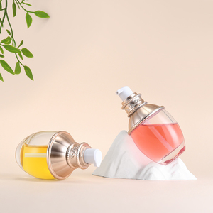 Botella de Vidrio Ornamentada <span class=keywords><strong>Vintage</strong></span> para Loción, 50 ml, Tapa Plateada Decorativa, a Prueba de Fugas, Anti-UV, Envase para Perfume/Cosméticos, OEM ODM - Product Image 2