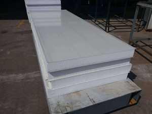 Panel Sándwich <span class=keywords><strong>de</strong></span> Acero Aislado <span class=keywords><strong>de</strong></span> 50 mm con Poliuretano Insonorizante para Aislamiento <span class=keywords><strong>de</strong></span> Techos y Paredes <span class=keywords><strong>de</strong></span> Casas, Material Metálico - Product Image 3