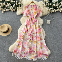 Robe longue décontractée pour femme WIWT, élégante, à imprimé floral, col en V, manches courtes bouffantes, coupe trapèze, avec ourlet en dentelle ajourée et ceinture