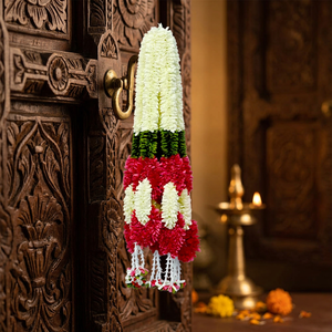 Guirnalda Floral Artificial Blanca y Roja de Tela para Decoración de Bodas Tradicionales, Ceremonias y Festivales, para Colgar en Interiores - Product Image 2