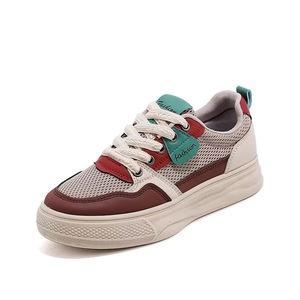 รองเท้าผ้าใบผู้หญิงสไตล์ใหม่ ระบายอากาศได้ดี รุ่นเกาหลี ใช้งานได้หลากหลาย พื้นหนา รองเท้าผ้าใบลำลองแบบหุ้มข้อต่ำ - Product Image 1