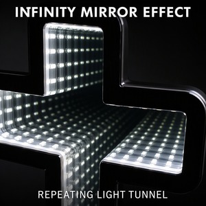 Letrero Cruzado con Espejo Infinito Personalizado con Iluminación LED USB de 5V para Decoración del Hogar - Product Image 3