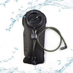 Gourde d'eau en nylon pour camping et randonnée 1 L 2 L 3 L – Poche à eau d'hydratation - Product Image 1