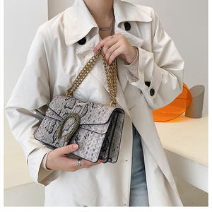 Venta caliente Nuevos bolsos de mujer de moda Patrón de lujo Bolsos de estilo fresco coloridos Bolso cruzado de hombro elegante - Product Image 1