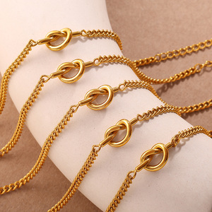 Pulsera de Cadena con Hebilla Dorada de Moda Europea y Americana, Aleación de Zinc, Unisex, Ajustable, Diseño de Lujo Ligero - Product Image 4