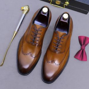 Bottes en cuir, Chaussures en cuir pour hommes, Chaussures de bureau en cuir style Brogue anglais, Chaussures habillées en cuir haut de gamme pour hommes - Product Image 5
