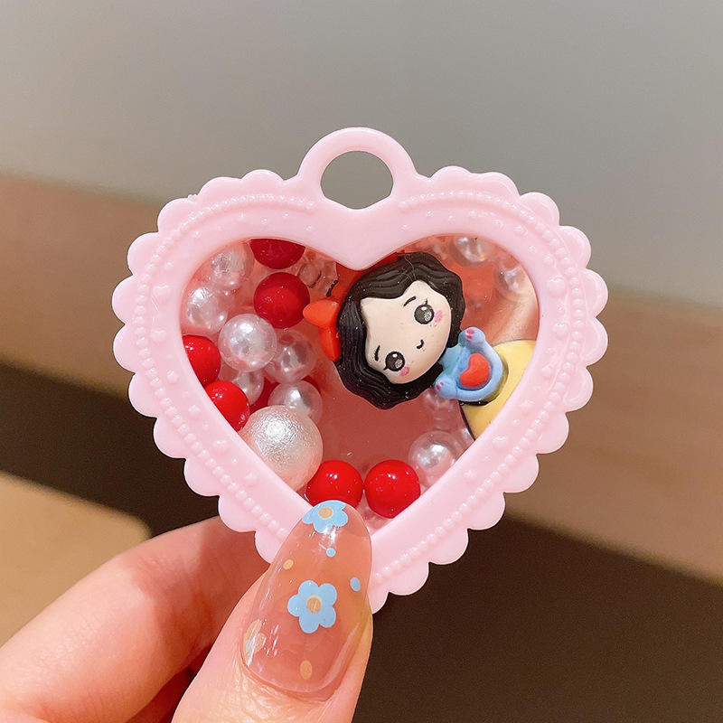 1 collier princesse robe jaune