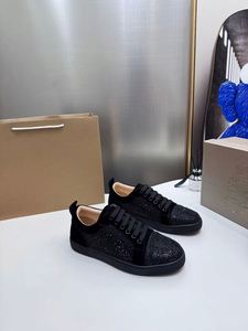 Sneakers de luxe au design élégant avec diamants, chaussures pour hommes, chaussures de marche antidérapantes à tige haute pour hommes, adaptées à l'été - Product Image 2