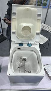 Toilette de compostage moderne inodore, séparation sec-humide, biodégradable, avec trémie relevable, pour usage scolaire et en parc, portable et écologique - Product Image 4