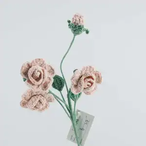 Presente de Dia das Mães Decorações de mesa para interiores Mini buquê de plantas de crochê DIY produto acabado de crochê para Barbie Rose