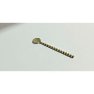 Cuchara de shilajit para una administración natural de suplementos, ideal para una rutina de bienestar. - Product Image 2