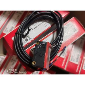 Sensor LEUZE LE5/4P Nuevo - Product Image 1