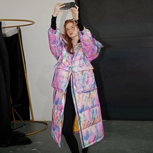 Veste en duvet d'hiver pour femmes de haute qualité-Style personnalisable direct d'usine, logo OEM personnalisable, motif imprimé long - Product Image 2