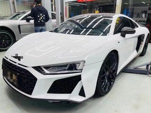 Kit carrosserie de mise à niveau pour <span class=keywords><strong>Audi</strong></span> <span class=keywords><strong>R8</strong></span> Classic : Pare-chocs avant et arrière, calandre en maille, jupes latérales, aileron - Édition limitée - Product Image 3