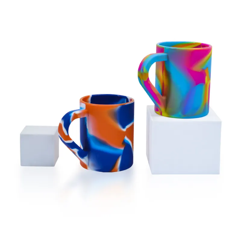 Silikon-Kaffeetasse mit Griff Unzerbrechliche Silikon-Trinkbecher Kunden spezifische bunte Tasse für Kinder Erwachsene