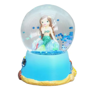 Mini globe d'eau personnalisé <span class=keywords><strong>pas</strong></span> <span class=keywords><strong>cher</strong></span> résine artisanat thème de la mer Anime peinture nautique <span class=keywords><strong>Figurine</strong></span> océan parc Sealife boule de neige <span class=keywords><strong>à</strong></span> vendre - Product Image 4