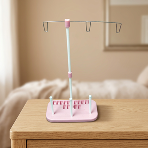 AA0207 Soporte para 3 bobinas de hilo con plástico |   Soporte para Agujas con Base Ovalada y Gancho Metálico para Herramientas de Tejer a Mano - Product Image 3