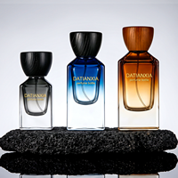 Flacon de parfum carré 30ml 50ml 100ml en verre avec bouchon en bois noir et logo estampé or