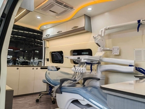 Vehículo Clínico Dental Móvil Saic Maxus con Volante a la Derecha (RHD) y a la Izquierda (LHD), con Silla Dental y Equipos Dentales para Tratamiento y Cuidado Bucal al Aire Libre - Product Image 3